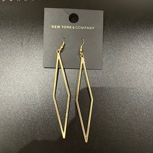 BNWT gold earrings